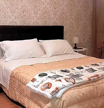 Castello Deluxe Apartment *